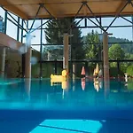 酒店 Bruggerhof - Camping, Restaurant, 基茨比厄尔