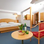酒店 Bruggerhof - Camping, Restaurant, 3*