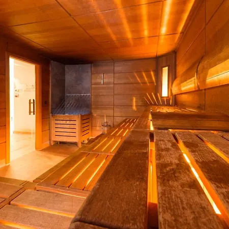 Szálloda Bruggerhof - Camping, Restaurant,