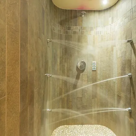 Bruggerhof - Camping, Restaurant, מלון קיצביהל